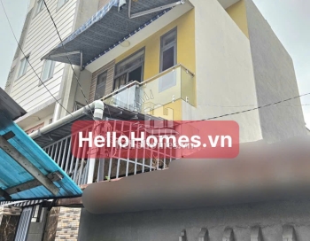 Bán nhà đúc 3 tầng ngay phòng công chứng Quận 12, DT 4,5x12m, giá 4 tỷ 300