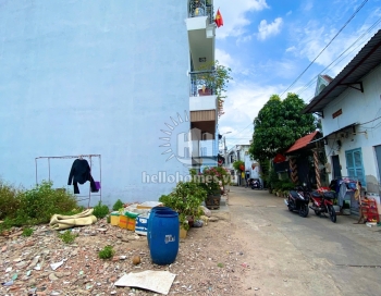 Đất hẻm xe hơi 7 chỗ, ngay nhà hàng Đông Phương. Nguyễn Văn Quá, Quận 12, 4x18, 4 tỷ 6