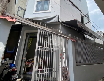 Bán nhà đúc 3 tầng hẻm xe hơi đường Nguyễn Văn Quá, Quận 12, 4,5x9m, 2 lầu, 3 tỷ 950