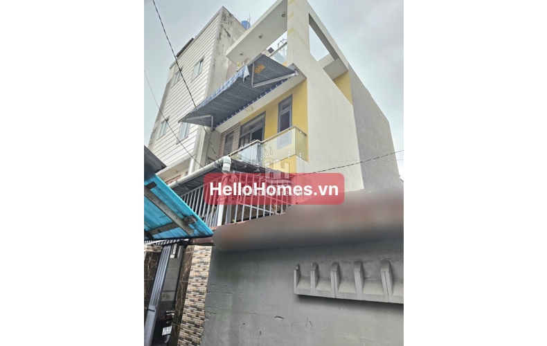 Bán nhà đúc 3 tầng ngay phòng công chứng Quận 12, DT 4,5x12m, giá 4 tỷ 300