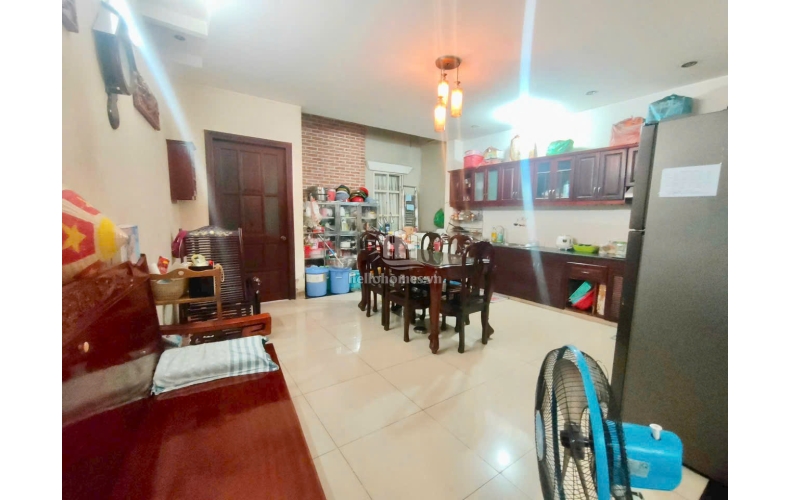 Nhà đúc 3 tầng Mặt Tiền Đường Đông Hưng Thuận 02, Quận 12, 7,6x31m, 12 tỷ 900