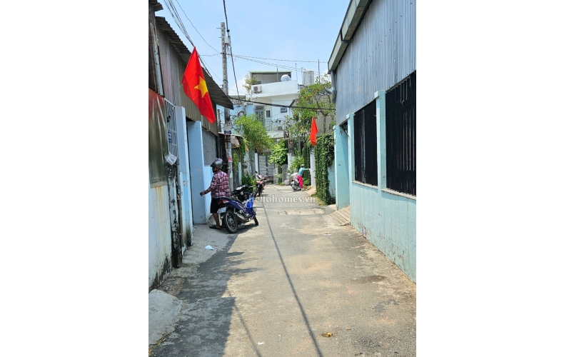 Đất thổ cư 370m2, đường Thới An 16, Quận 12, giá 13 tỷ, hẻm thông 5m