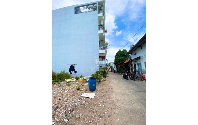 Đất hẻm xe hơi 7 chỗ, ngay nhà hàng Đông Phương. Nguyễn Văn Quá, Quận 12, 4x18, 4 tỷ 6