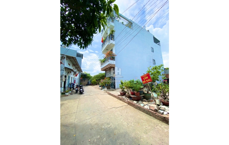 Đất hẻm xe hơi 7 chỗ, ngay nhà hàng Đông Phương. Nguyễn Văn Quá, Quận 12, 4x18, 4 tỷ 6