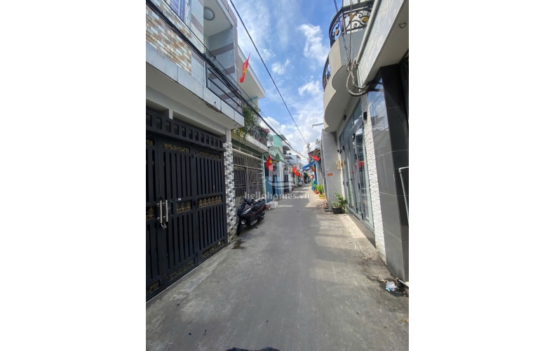 Bán nhà hẻm xe hơi sổ hồng riêng Nguyễn Văn Quá, Quận 12, 4x17m, 1 lầu, 4 tỷ 200
