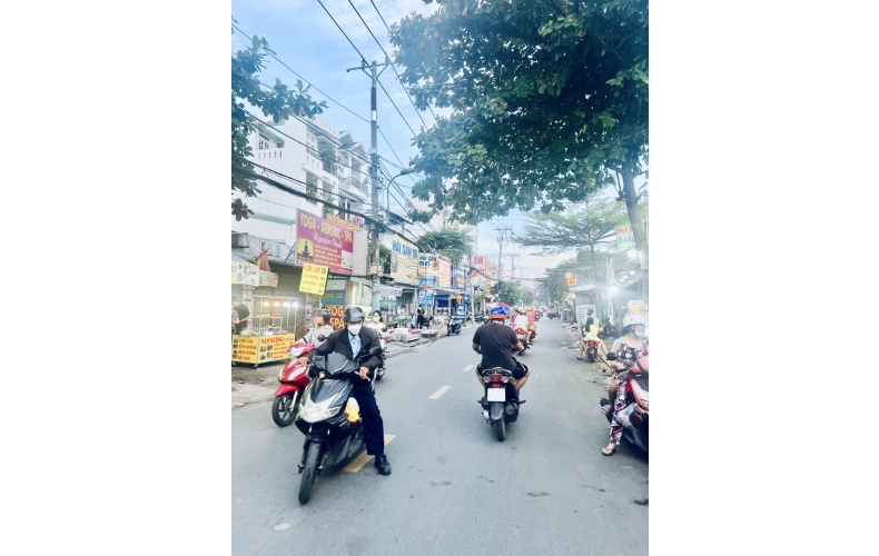 Bán nhà mặt tiền kinh doanh đường Đông Hưng Thuận 02, Quận 12, 4x26m, 1 lầu, giá 9 tỷ 900
