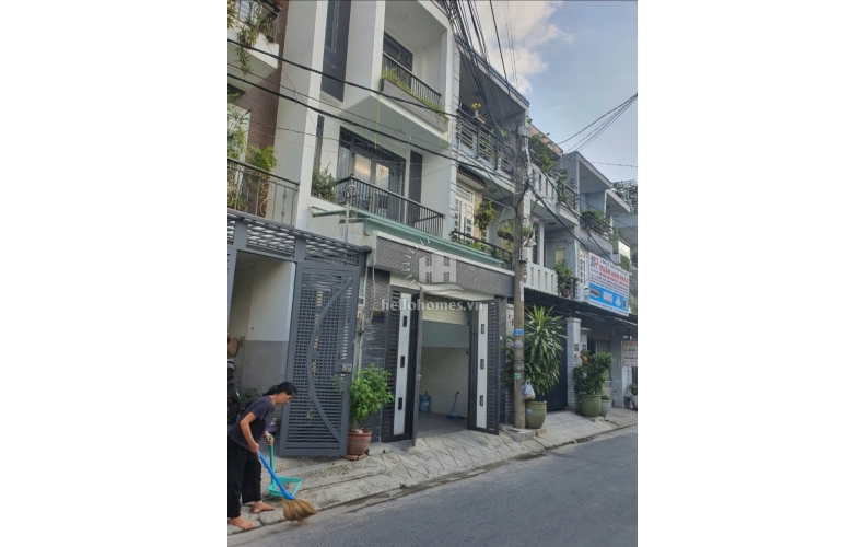 Bán nhà 3 lầu, đường xe hơi 8m khu dân cư An Sương, Quận 12, 4x18m, giá 8 tỷ 200